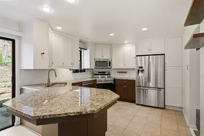 313 Woodbridge Drive, Ross Twp, PA 15237 - Photo 10