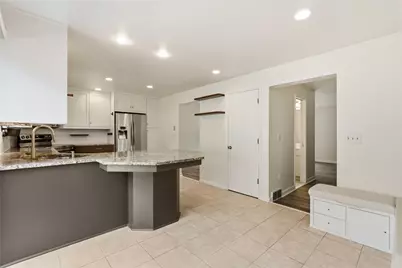 313 Woodbridge Drive, Ross Twp, PA 15237 - Photo 14