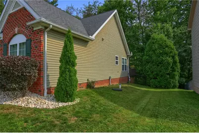 100 Whitetail Drive, Chippewa Township, PA 15010 - Photo 4