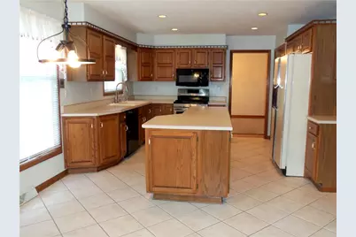 126 Surrey Drive, North Strabane, PA 15317 - Photo 4