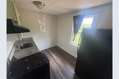 421 Ohio Ave #14, Clairton, PA 15025 - Photo 2
