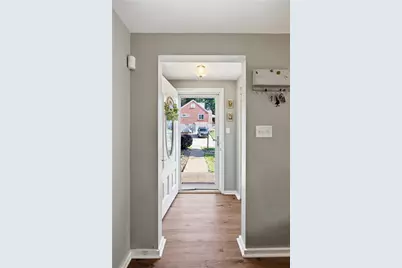 225 Bernardi Dr, Pittsburgh, PA 15214 - Photo 6