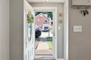 225 Bernardi Dr, Pittsburgh, PA 15214 - Photo 6