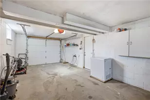225 Bernardi Dr, Pittsburgh, PA 15214 - Photo 24