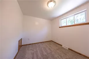 732 Valemont Dr, Verona, PA 15147 - Photo 14