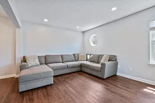 4023 Great Star Ct, Penn Twp, PA 15644 - Photo 4