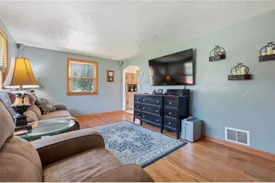 227 W Sandle Ave, Pittsburgh, PA 15237 - Photo 2
