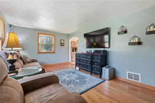 227 W Sandle Ave, Pittsburgh, PA 15237 - Photo 2