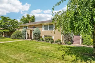 62 Central Ave, North Versailles, PA 15137 - Photo 2