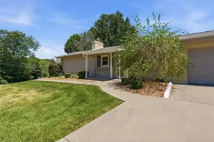 5102 McIntosh Dr, Hopewell Township, PA 15001 - Photo 4
