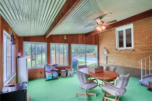 2425 Clearview Dr, Pittsburgh, PA 15116 - Photo 28