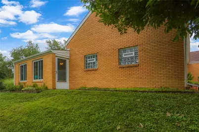 2425 Clearview Drive, Pittsburgh, PA 15116 - Photo 12
