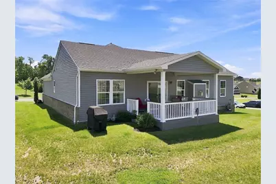 1006 Black Sands Dr, Penn Twp, PA 15644 - Photo 26