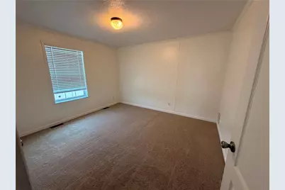 3202 46th St, Pulaski Township, PA 15066 - Photo 6