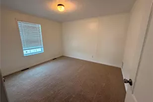 3202 46th St, Pulaski Township, PA 15066 - Photo 6