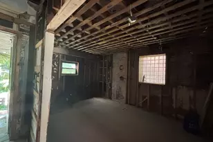 422 Charles St, Pittsburgh, PA 15210 - Photo 12
