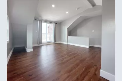 49 Holt St, Pittsburgh, PA 15203 - Photo 12
