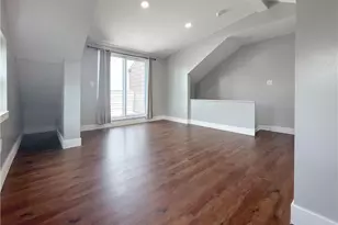49 Holt St, Pittsburgh, PA 15203 - Photo 12