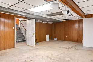14 Woodrow St, Twp of But SW, PA 16045 - Photo 26