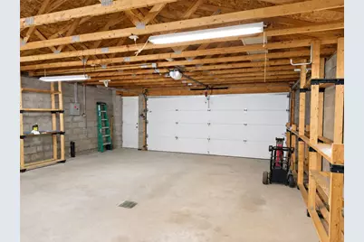 14 Woodrow St, Twp of But SW, PA 16045 - Photo 28