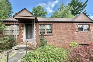 1027 Lindendale Dr, Pittsburgh, PA 15243 - Photo 2