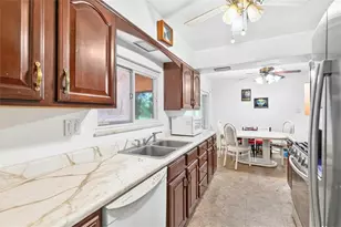 142 Franklin Ave, Center Township, PA 15061 - Photo 12