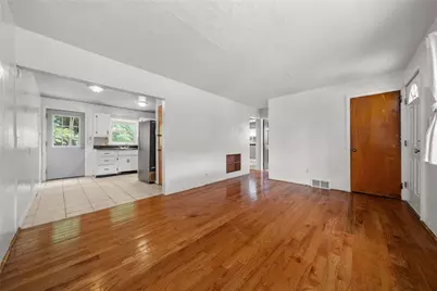 1927 Dartmore St, Pittsburgh, PA 15210 - Photo 4