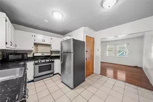 1927 Dartmore St, Pittsburgh, PA 15210 - Photo 10