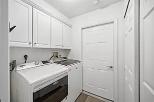 1737 Heather Heights Dr, Moon/Crescent Twp, PA 15046 - Photo 30