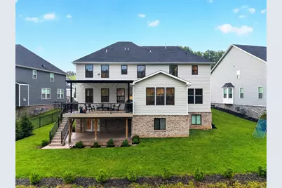 321 Crest Ln, Adams Township, PA 16046 - Photo 2