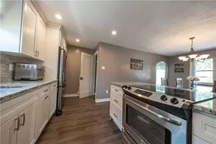 2418 Orlando Pl, Blackridge, PA 15235 - Photo 10