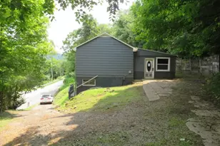 6740 Smithfield St, Elizabeth Twp/Boro, PA 15135 - Photo 4