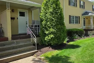 102 Raleigh Ct, Ross Twp, PA 15237 - Photo 2