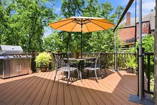 1134 Greenridge Ln, Green Tree, PA 15220 - Photo 14
