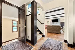 1134 Greenridge Ln, Green Tree, PA 15220 - Photo 6