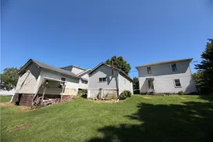 1022 Mapletown Rd, Greensboro, PA 15338 - Photo 14