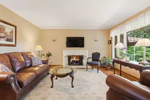 1067 Summer Pl, Pittsburgh, PA 15243 - Photo 4