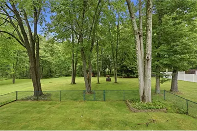 6150 Penn Dr, Penn Township, PA 16002 - Photo 10