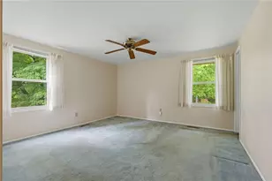 6150 Penn Dr, Penn Township, PA 16002 - Photo 12