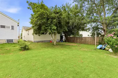 214 W Vine St, Mt Pleasant Boro, PA 15666 - Photo 24