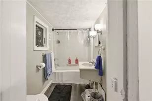 214 W Vine St, Mt Pleasant Boro, PA 15666 - Photo 10