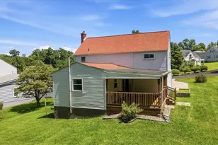 2009 Circle Dr, Hopewell Township, PA 15001 - Photo 8
