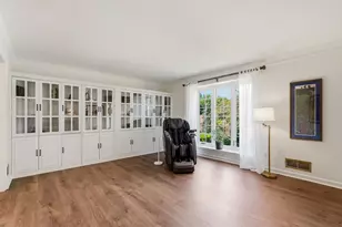 514 Hollydale Dr, Bethel Park, PA 15102 - Photo 10