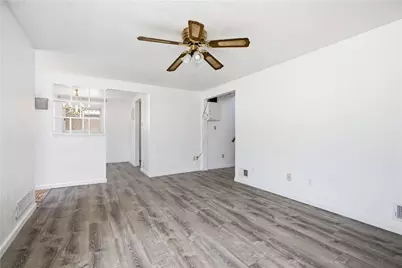 5101 Leona Dr, Pittsburgh, PA 15227 - Photo 6