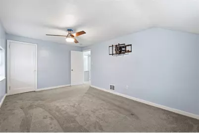 233 Macfarlane Dr, Pittsburgh, PA 15235 - Photo 20