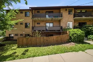 200 Waverly Ave, Ross Twp, PA 15229 - Photo 2