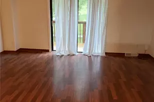 210 Woodhaven Dr, Seven Fields Boro, PA 16046 - Photo 4