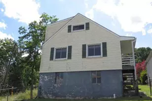 2345 Locust St, South Greensburg Boro, PA 15601 - Photo 2