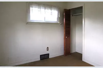2345 Locust St, South Greensburg Boro, PA 15601 - Photo 6