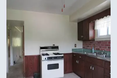 2345 Locust St, South Greensburg Boro, PA 15601 - Photo 4